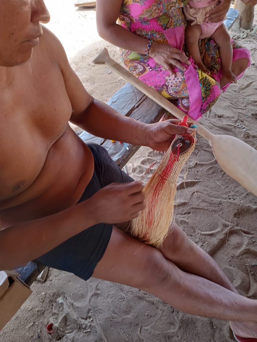 Giant Otter by Indigenous artisans of the Upper Xingu territory